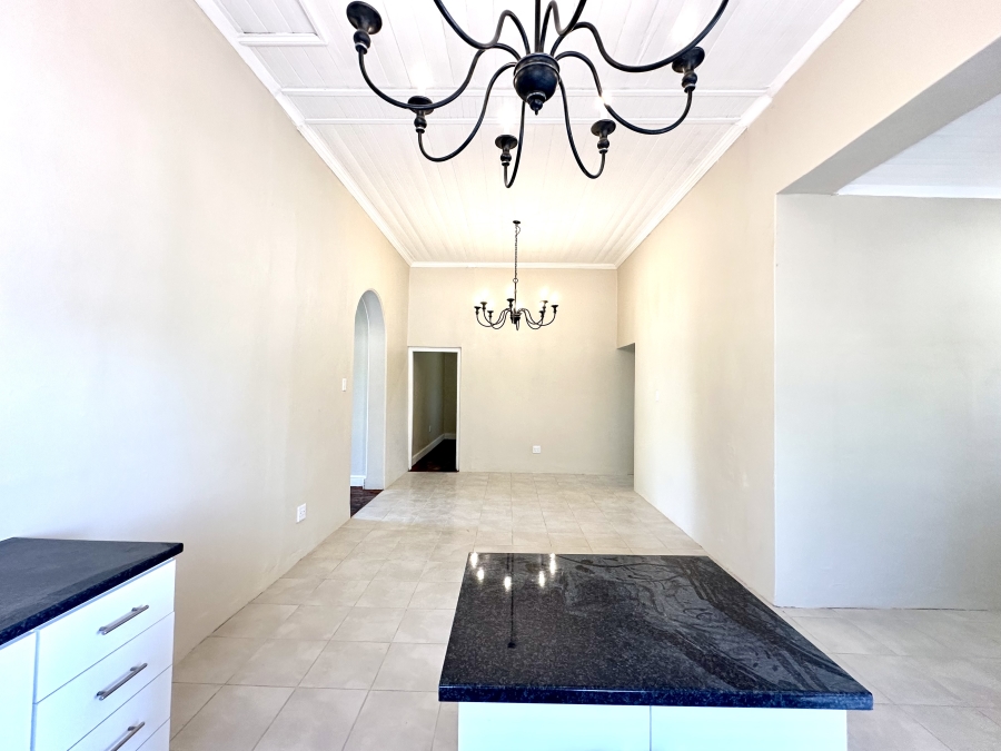 3 Bedroom Property for Sale in Bergzicht Western Cape